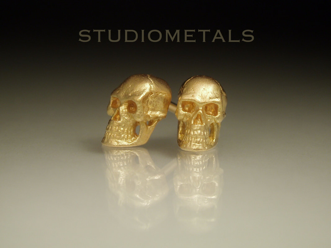 realistic skull earrings solid 18k gold