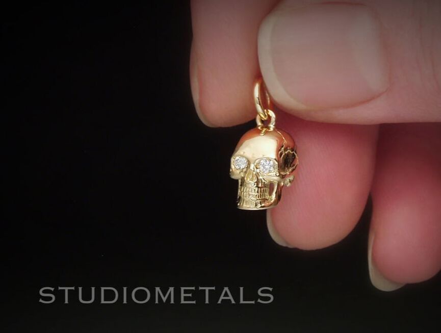 vs diamond eye skull pendant in 14k solid gold