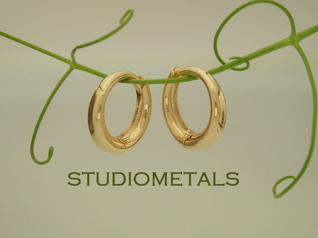 small 11mm 14k gold hoop earrings