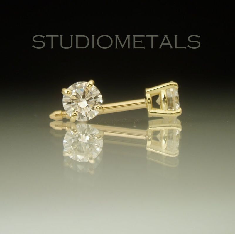 4mm diamond stud earrings