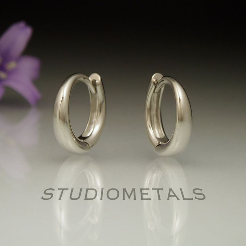 11mm 19k white gold huggies