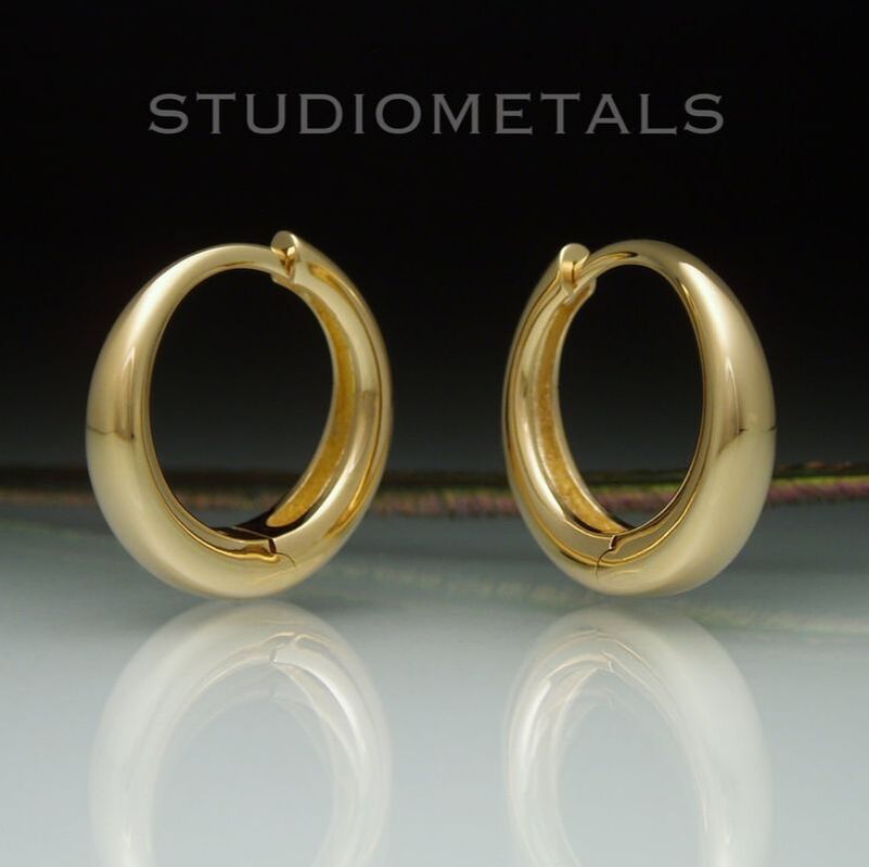 Classic 16mm hinged hoop earrings in solid 18k gokd