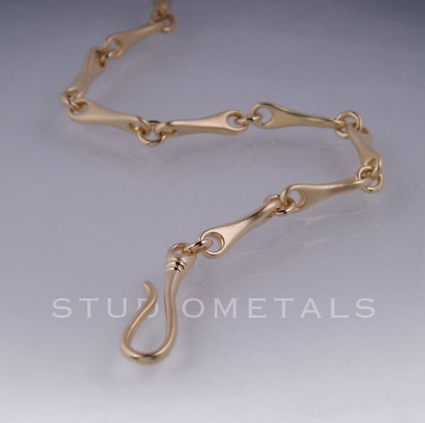 Solid 18k gold, women's handmade bar link bracelet. 