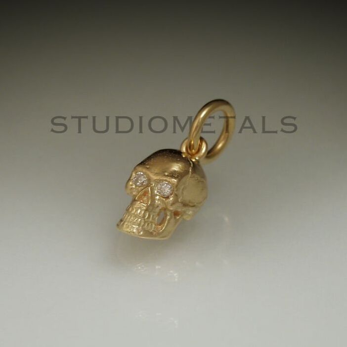 8mm realistic skull pendant with vs diamond eyes