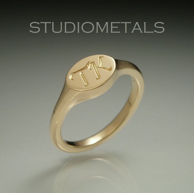 womens engraved initial oval signet ring in 14k gold