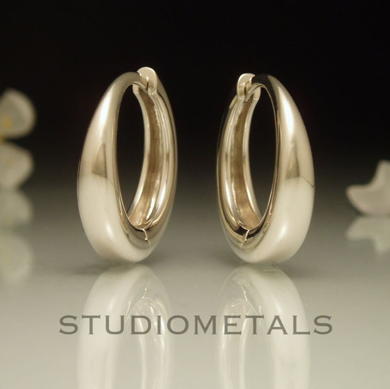 medium 18mm hoops in 14k