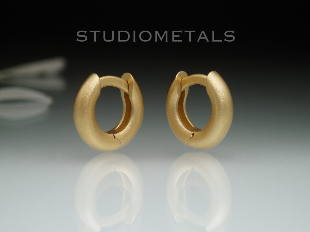 10mm matte 18k gold hinged doughnut huggie hoop earrings